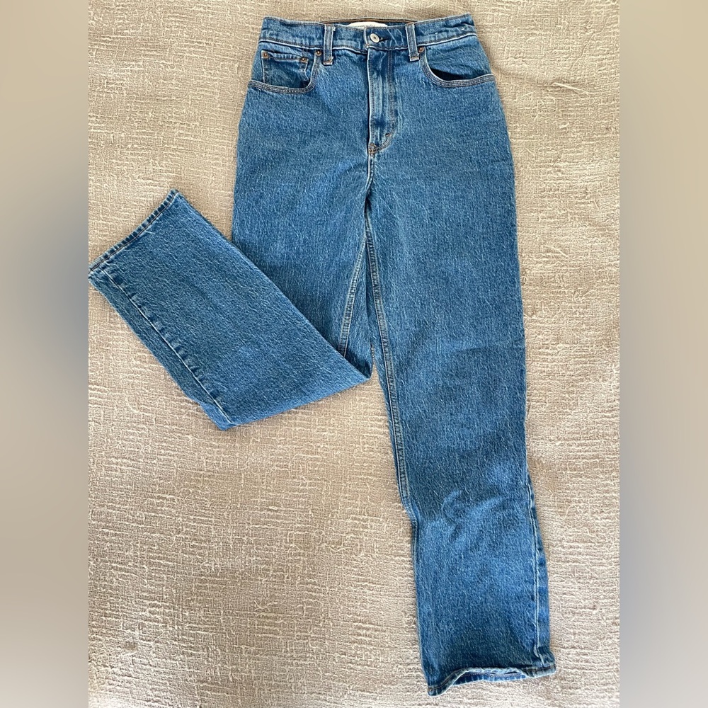 Abercrombie & Fitch The 90’s Straight Ultra High Rise Jeans